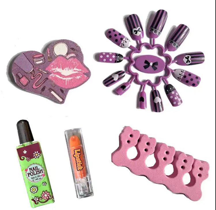 S & Li Cosmetics Kids makeup set kit with Heart shape plastic case