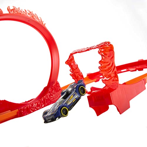 Hot Wheels Track Set, Fire-Themed Track Set & 1 Hot Wheels Car, 16 Track-Building and Stunting Components in Stackable Toy Storage Box